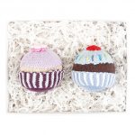 Gift Box - 2 Cupcakes em crochê c/ chocalho
