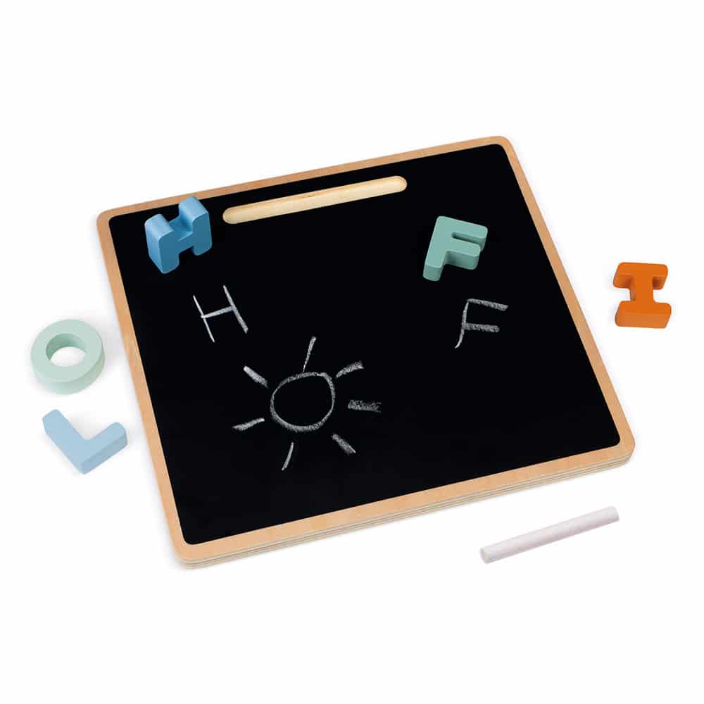 O quadro de giz do Puzzle Alfabeto Sweet Cocoon é perfeito para aprender a escrever