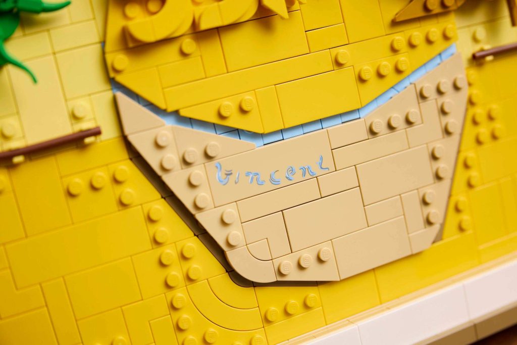 LEGO 31215 - Pormenor em detalhe da assinatura do Vincent van Gogh