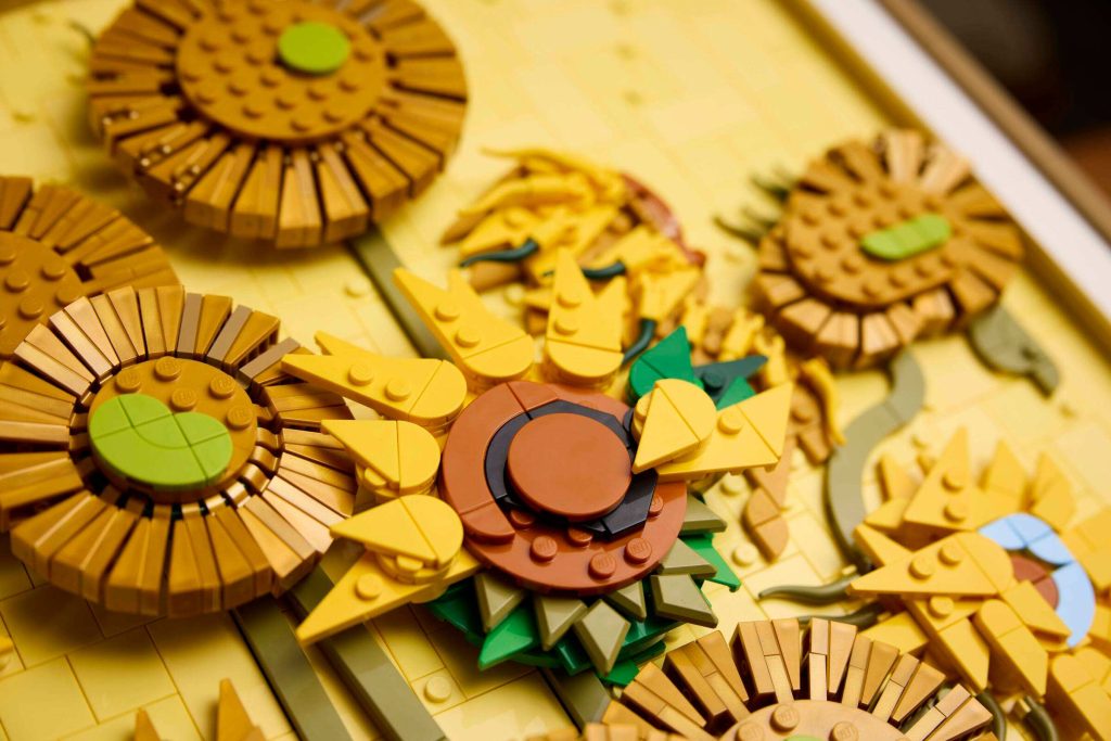 LEGO 31215 - Pormenor em detalhe das pétalas e relevo 3D das flores
